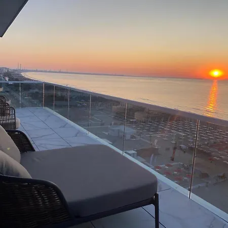 Apartmán Luxury By White Titanic Breeze